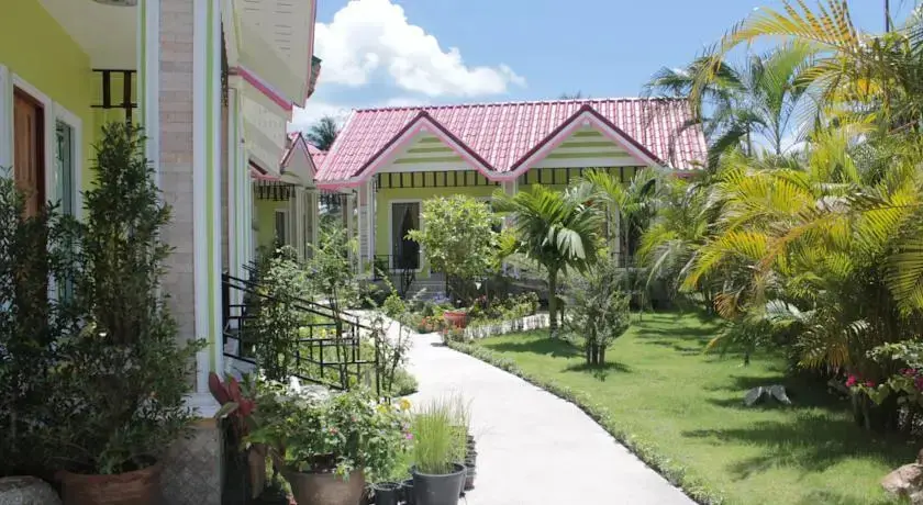 Тхаланг: Paklok House