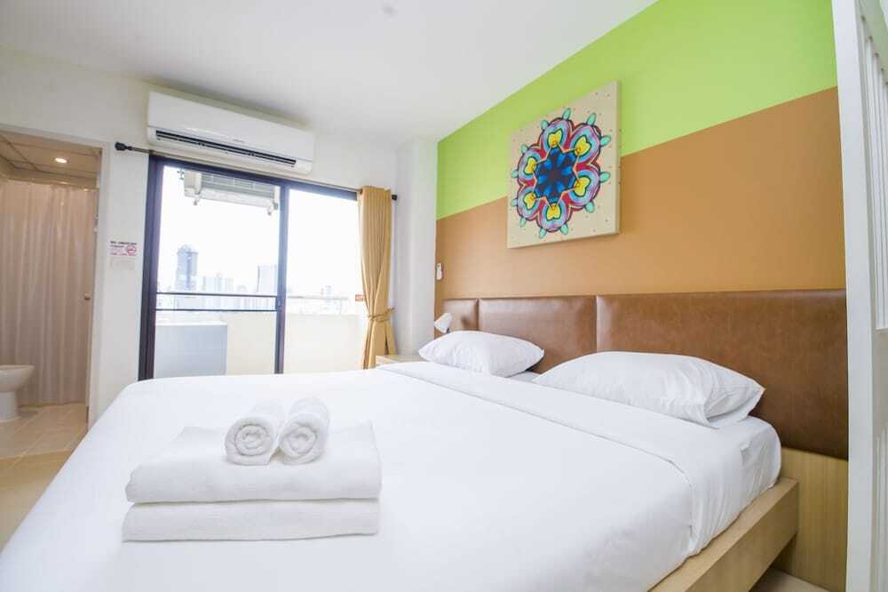 Бангкок: Sitara Place Apartment