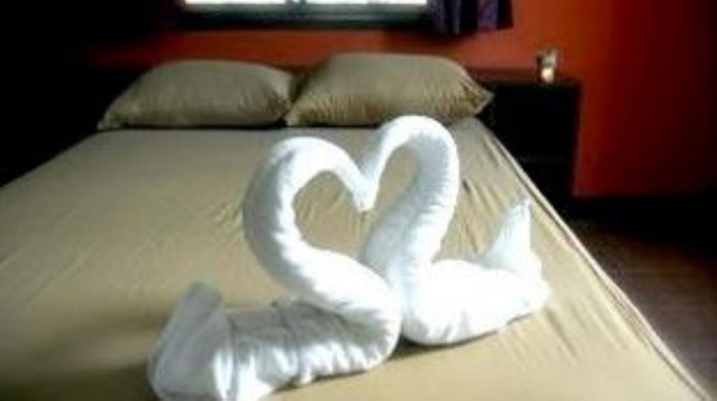 Паттайя: At Ease Guesthouse