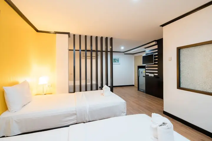 Пхукет: Royal Beach Residence