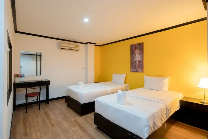 Пхукет: Royal Beach Residence