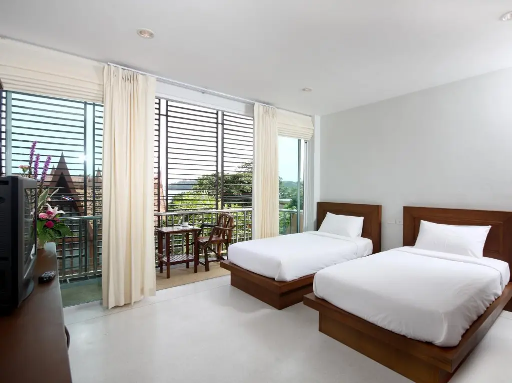 Муанг: Kata Hiview Resort