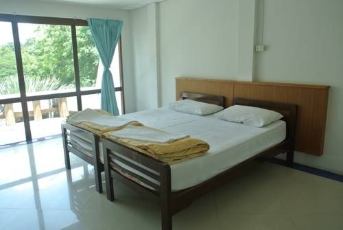 Канчанабури: Baan Rim Nam Resort