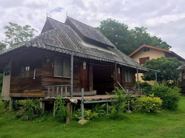 Паи: Tony Guesthouse