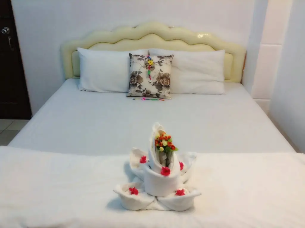 Хатъяй: Muanfun Apartment