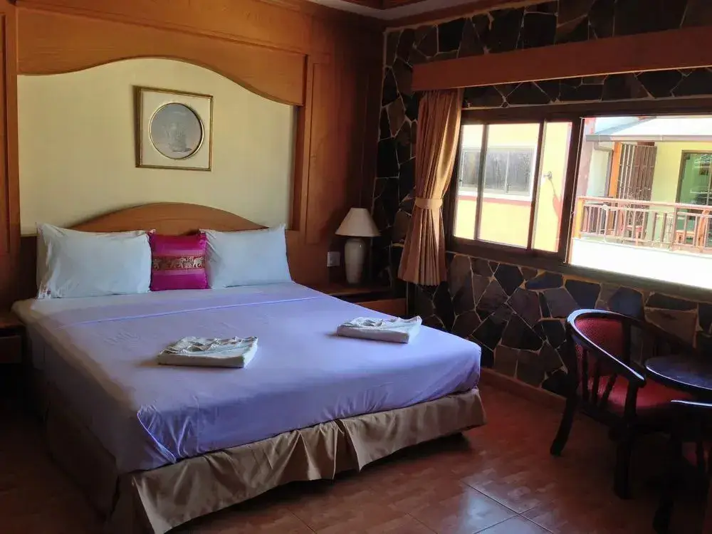 Кату: Ruen Thai Guesthouse Patong