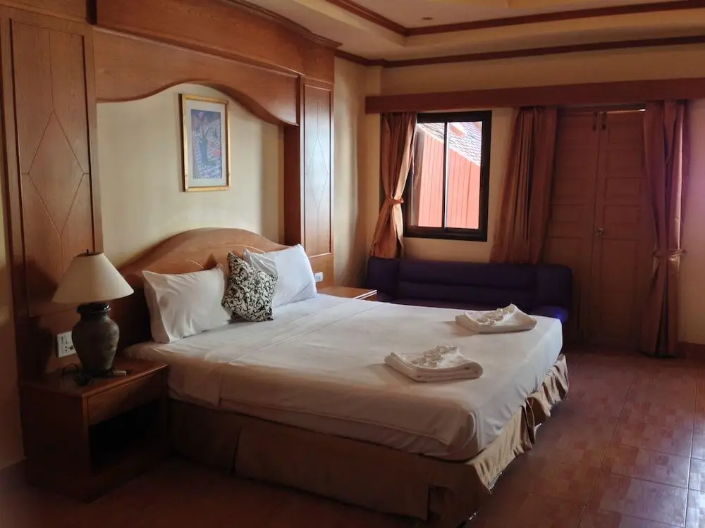 Кату: Ruen Thai Guesthouse Patong