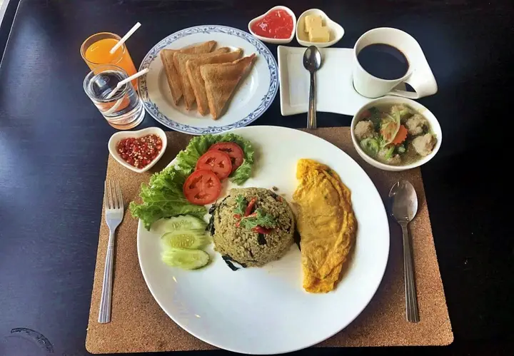 Бангкок: Ratchada Point Hotel