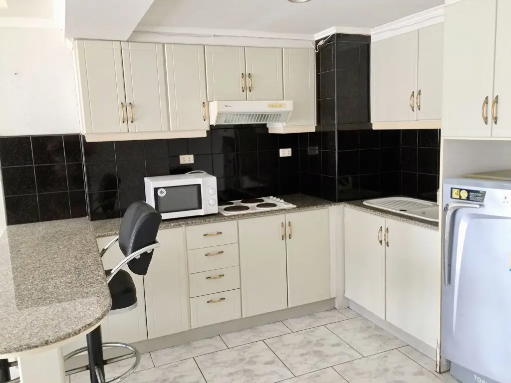 Паттайя: Yensabai Condotel