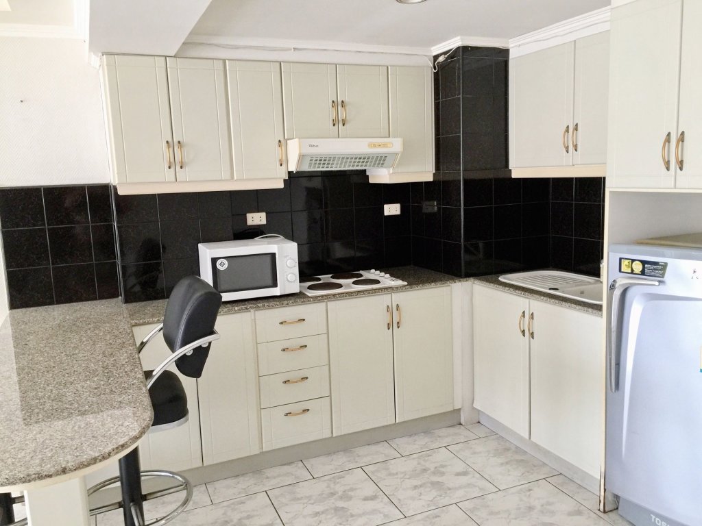 Паттайя: Yensabai Condotel