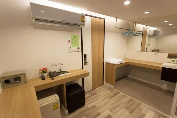 Бангкок: Nantra Ploenchit