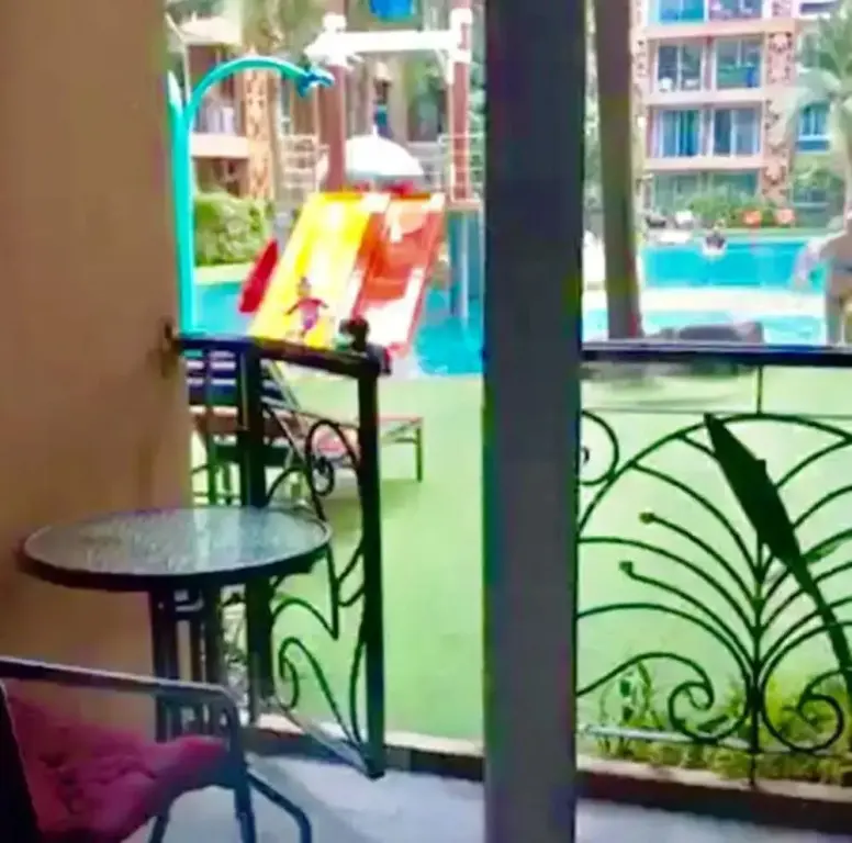 Паттайя: Atlantis Condo Pattaya by Panissara