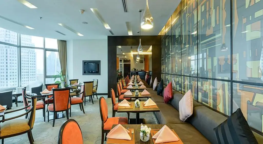 Бангкок: Executive Club at Windsor