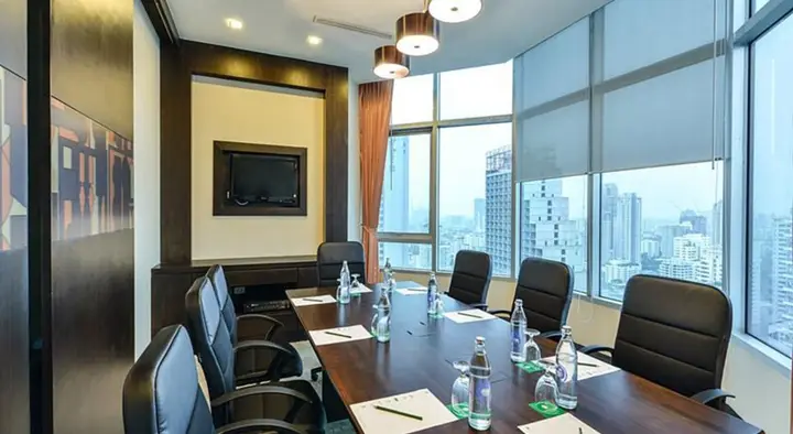 Бангкок: Executive Club at Windsor