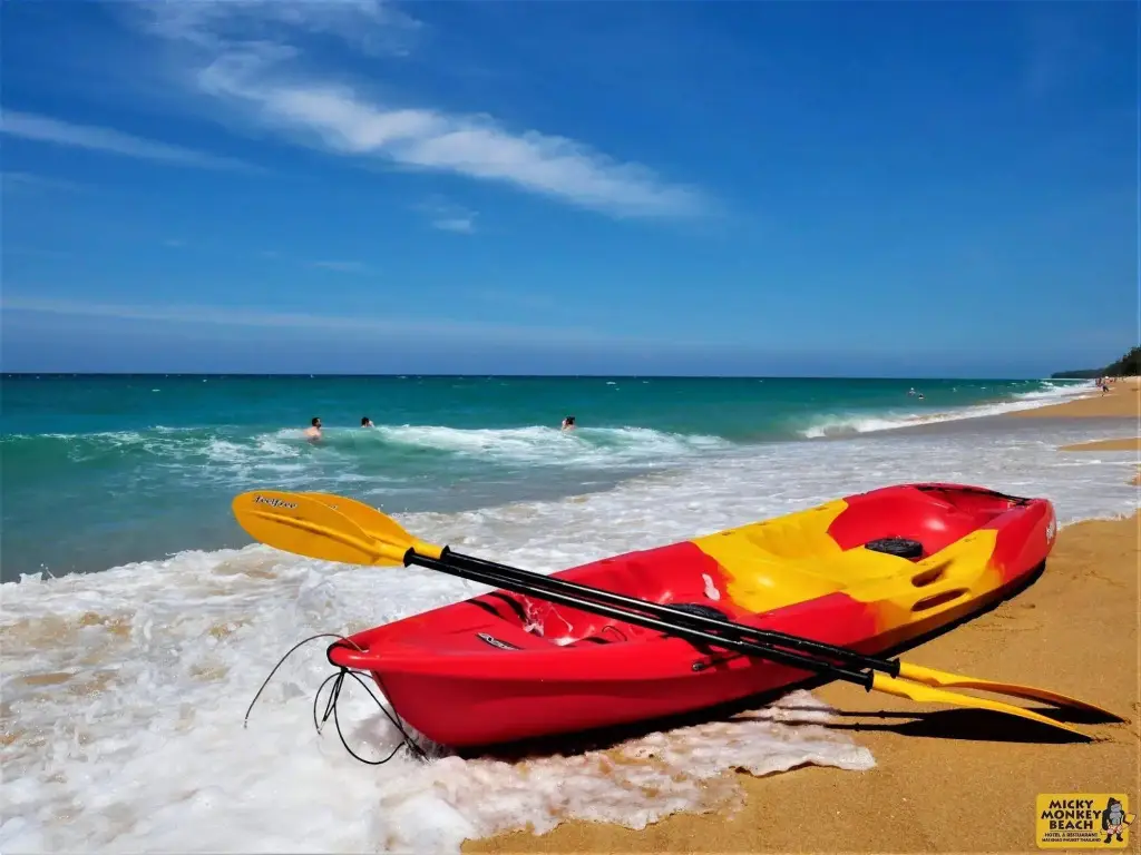 Тхаланг: Micky Monkey Beach Hotel Phuket Maikhao Thailand