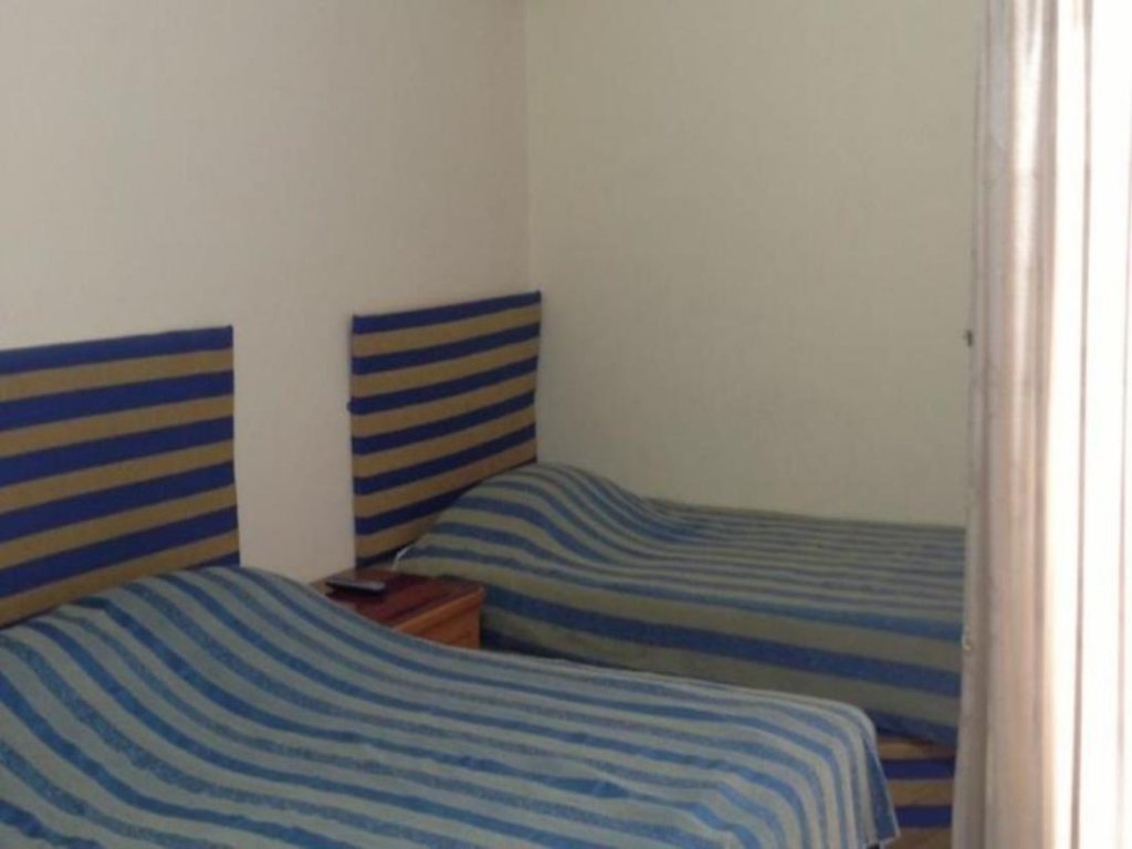 Бангкок: Mde.Alice Hotel