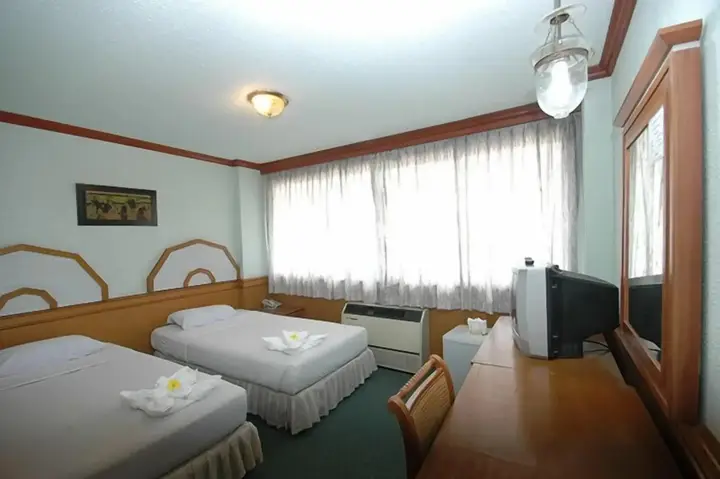 Лопбури: Lopburi Inn