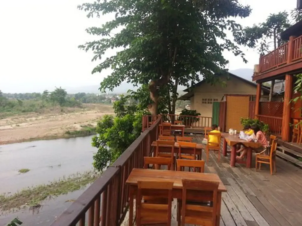 Мае-Сарианг: Riverhouse Hotel - The Teak House