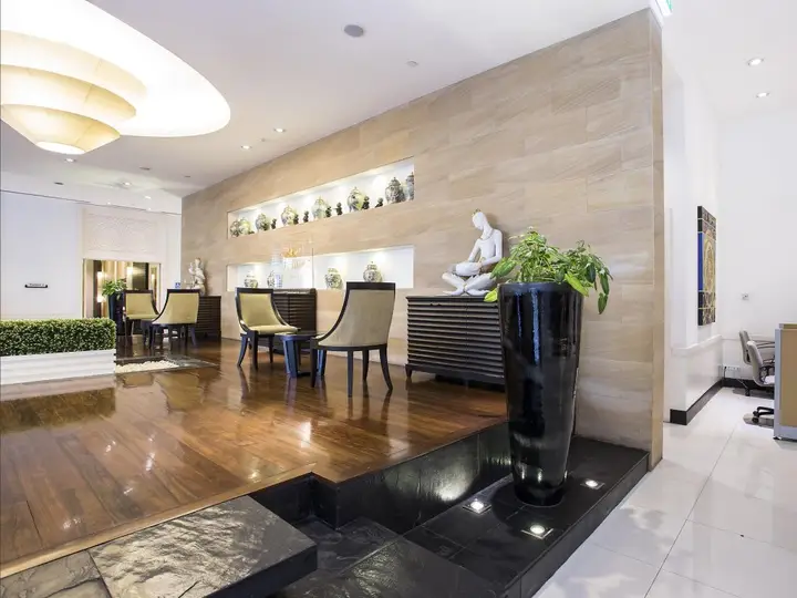 Бангкок: The Narathiwas Hotel & Residence Bangkok
