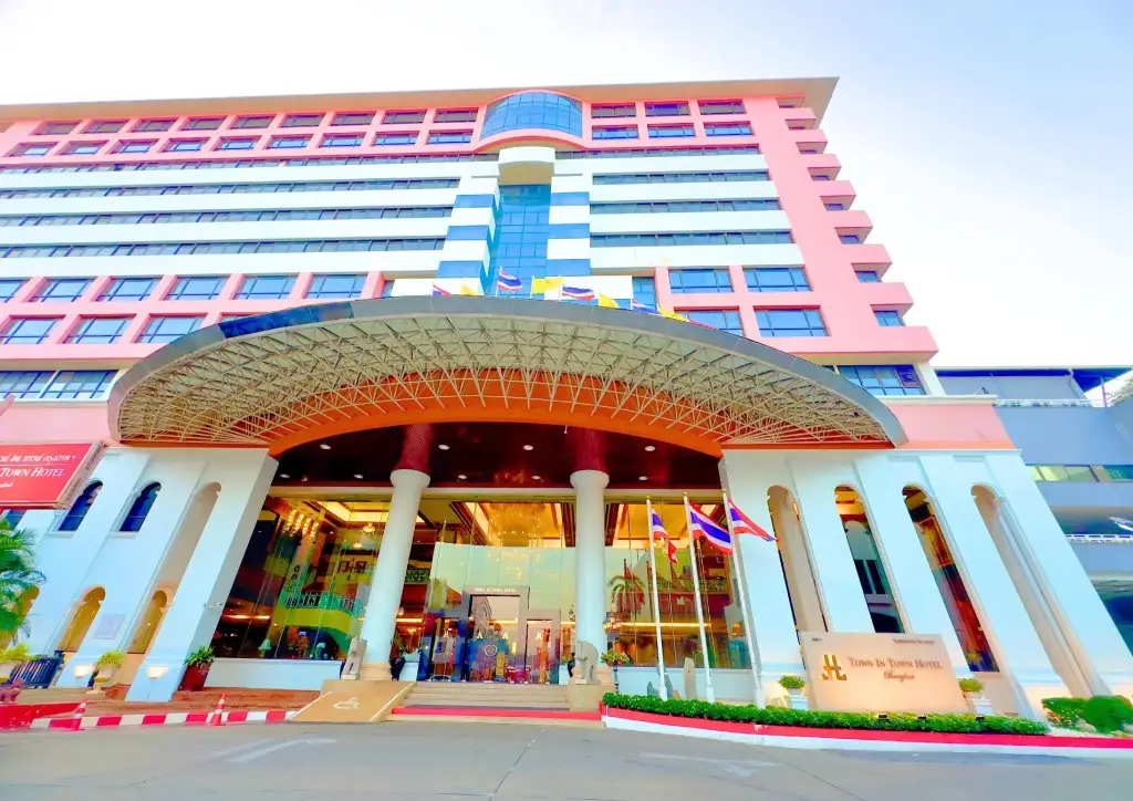 Town In Town Hotel Bangkok — фото 1