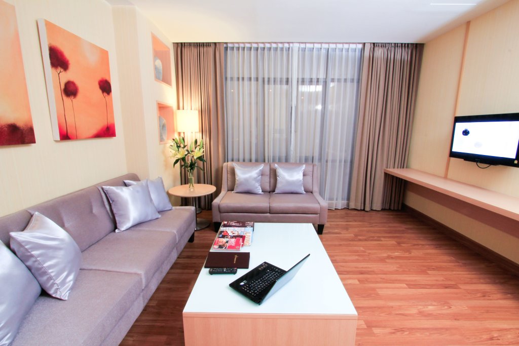 Petals Inn — фото 1