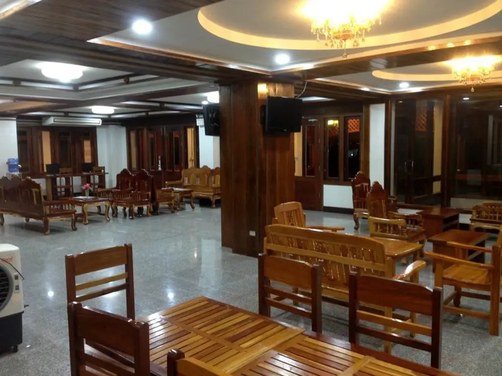 Мукдахан: Riverfront Hotel Mukdahan