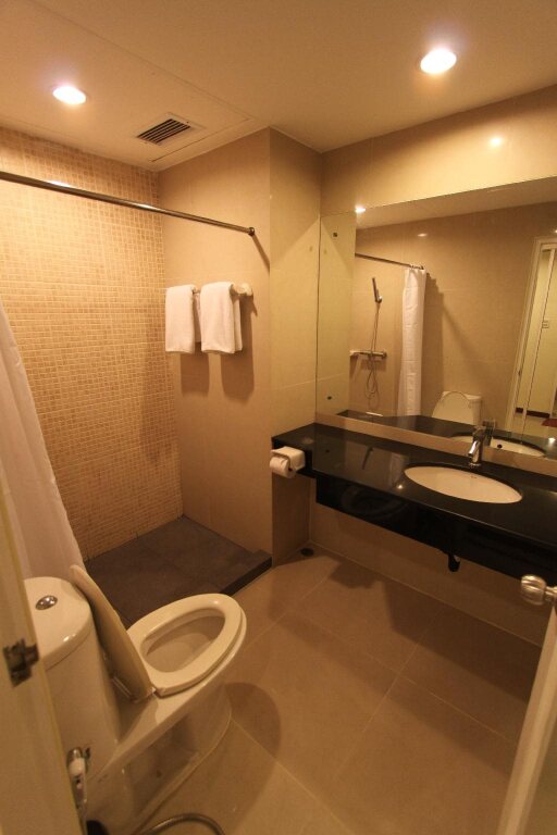 Бангкок: The Royal Bee Apart Hotel
