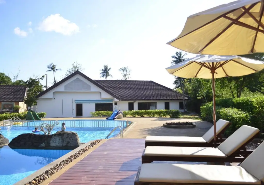 Муанг: Phuket Siray Hut Resort