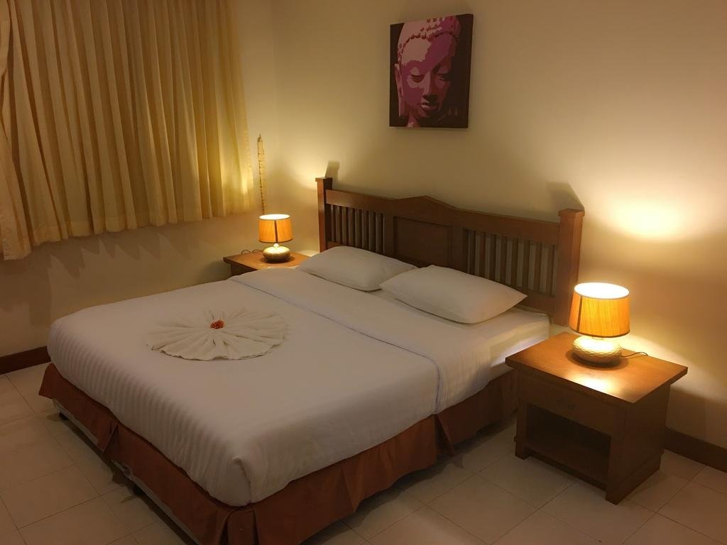 Кату: Same Same Guesthouse
