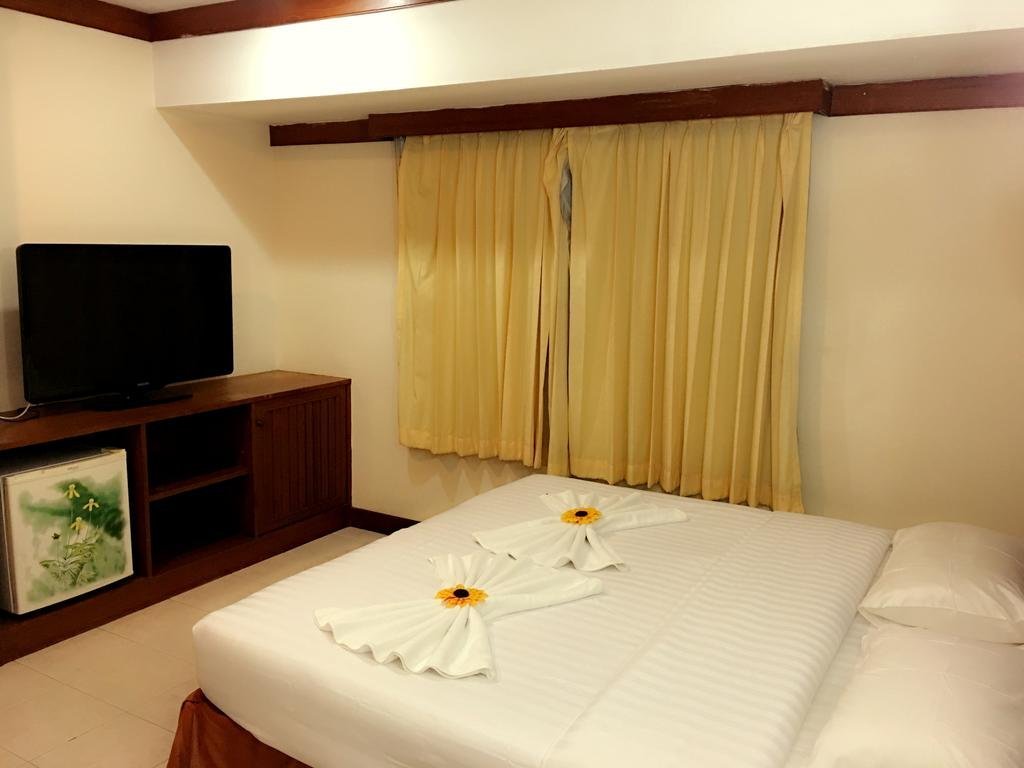 Кату: Same Same Guesthouse