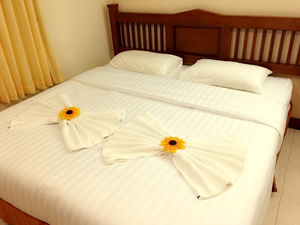 Кату: Same Same Guesthouse