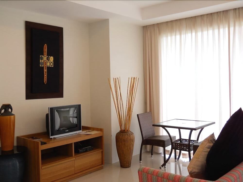 Муанг: Baan Karon View Apartment
