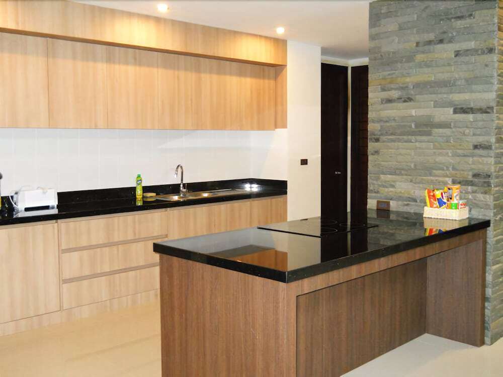 Муанг: Baan Karon View Apartment
