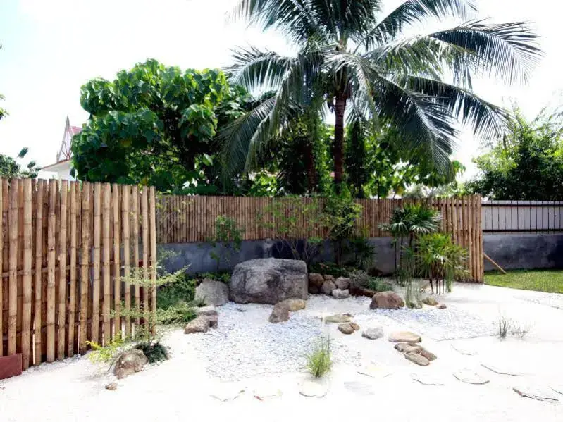 Муанг: Aoi Phuket