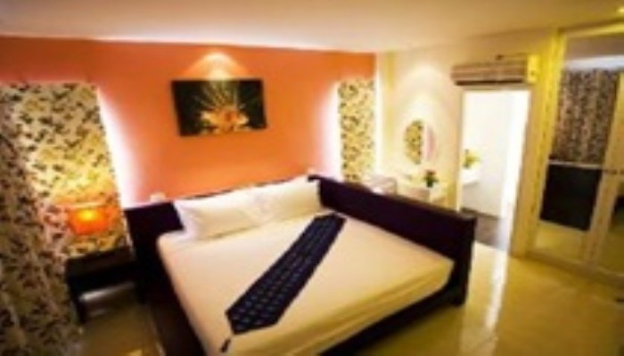 Муанг: Kata Beach Center Hotel