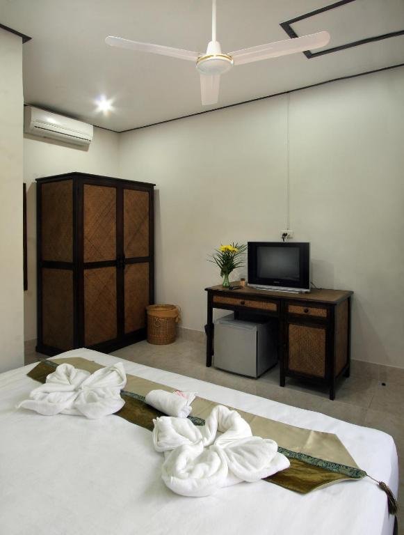 Муанг: Karon Beach Pool Hotel