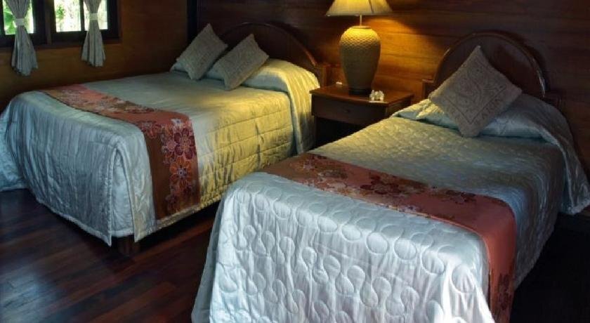 Naithon Beach Resort — фото 1