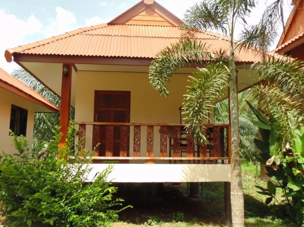 Фаном: Nung House Khao Sok