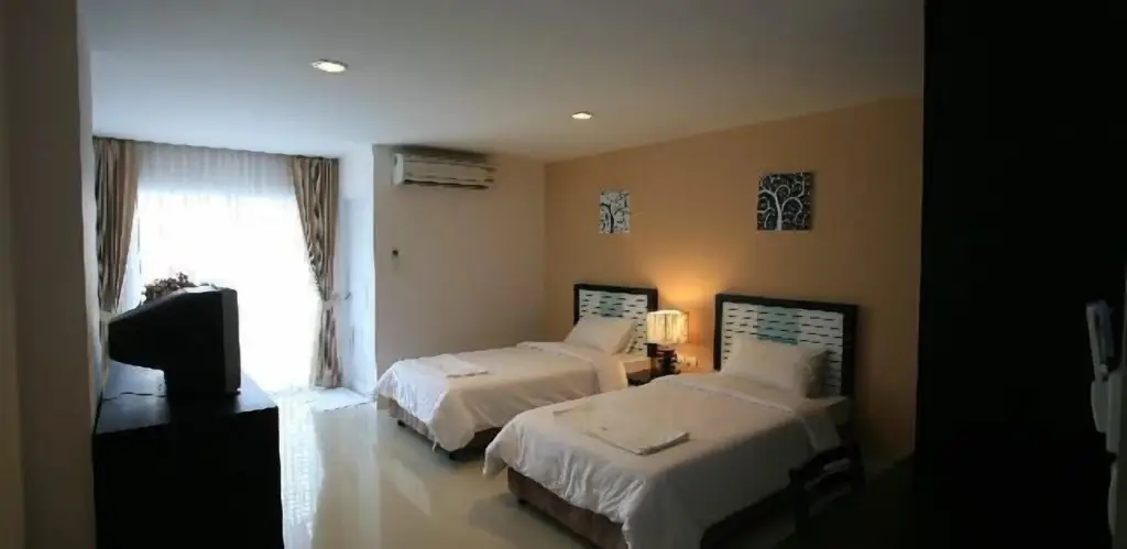 Чонбури: Similan Mansion