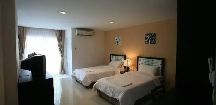 Чонбури: Similan Mansion