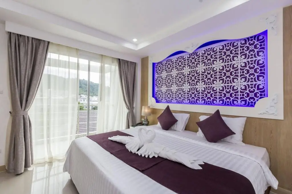 Кату: Triple Three Patong