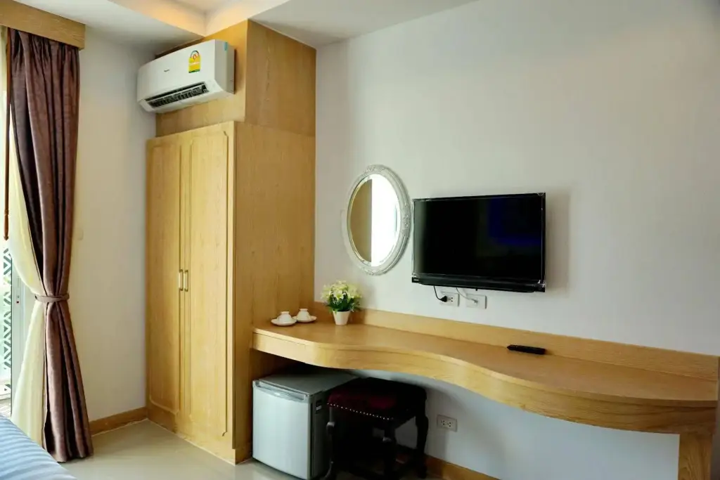 Кату: Triple Three Patong