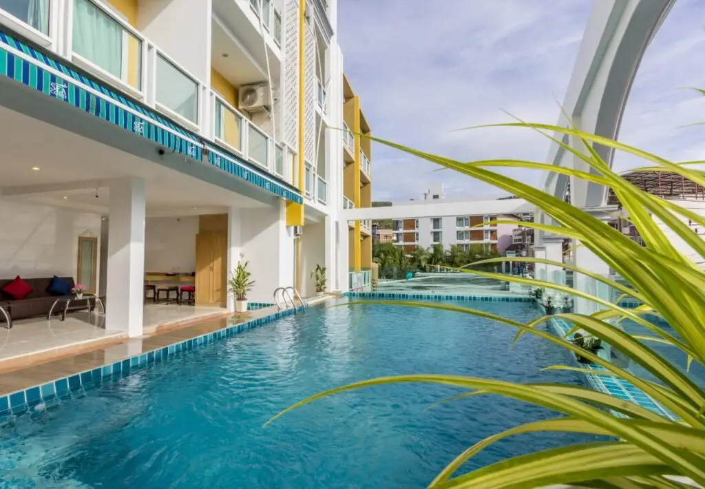 Кату: Triple Three Patong