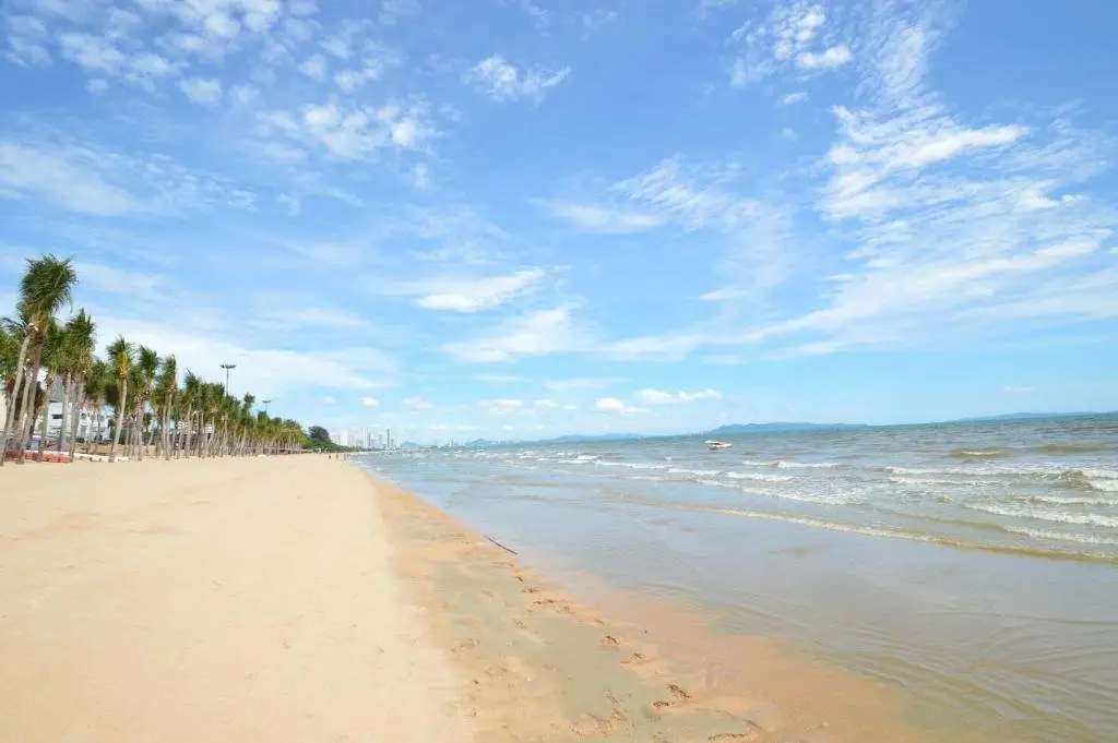 Паттайя: Happy Vikings - Beachfront