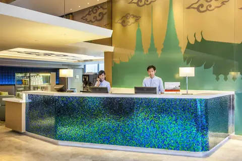Holiday Inn Express Bangkok Sukhumvit 11 by IHG — фото 1