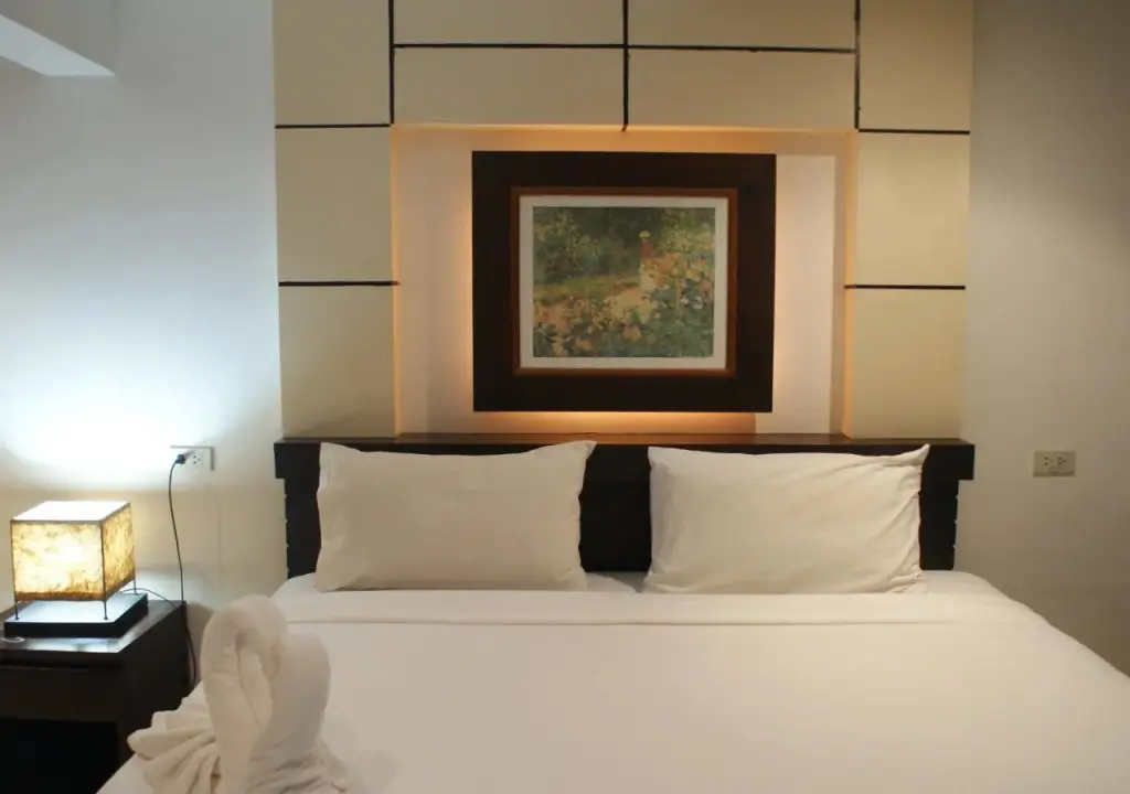 Кату: New International Guest House