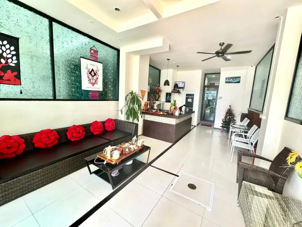 Кату: Bad Boys Guesthouse Patong