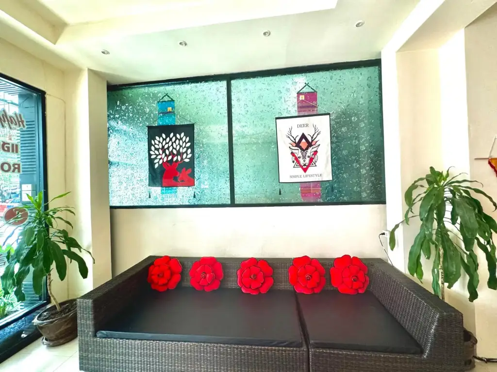 Кату: Bad Boys Guesthouse Patong