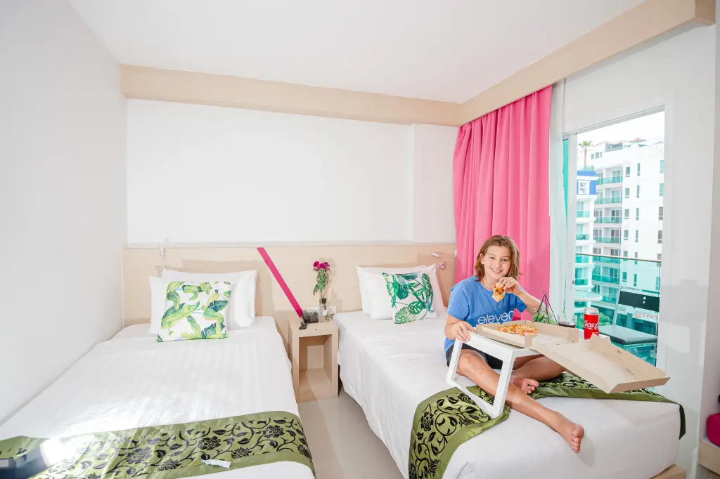 Кату: SunSeaSand Hotel (Patong) (SHA Certified)