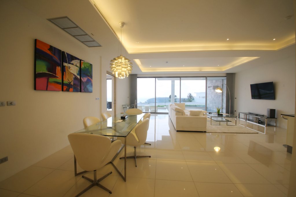 Пхукет: The View Phuket By Resava